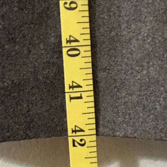 Agnona Gray Sheath Dress. Cap Sleeves, Side Pockets, Back Zip. Timeless Elegance - Picture 15 of 15